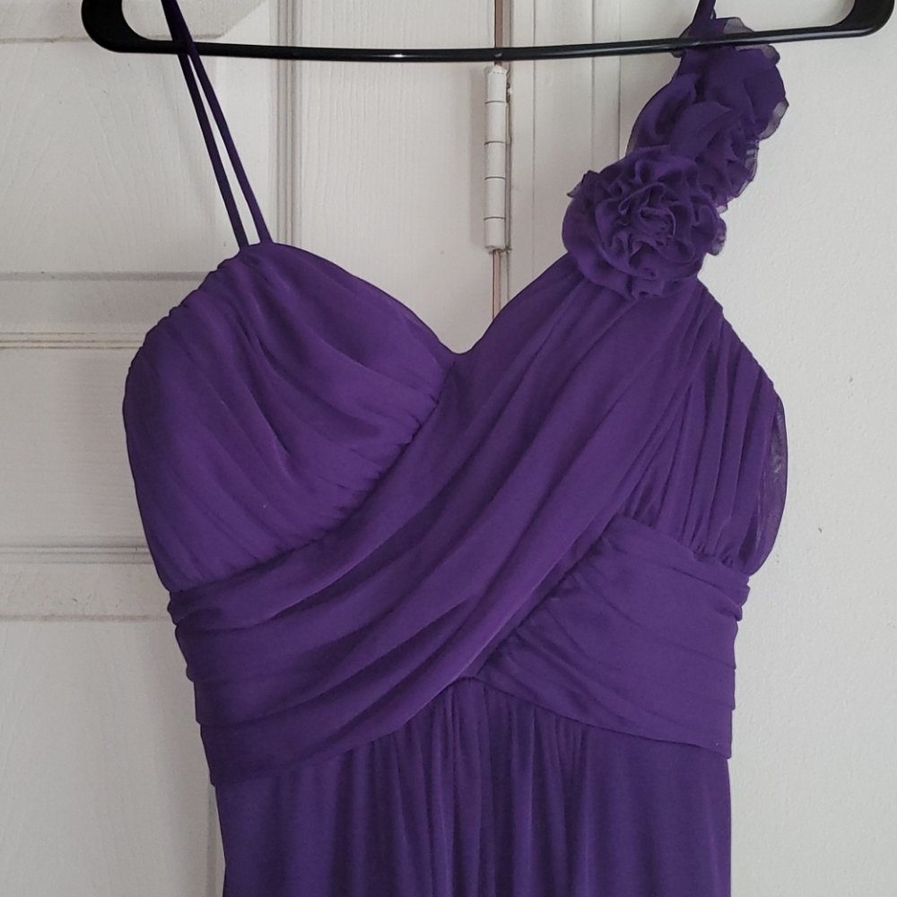 Dress - Picture 2 of 3